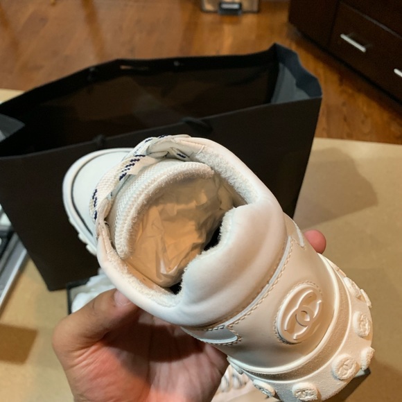 Chanel Women’s Shoe Size 8 (38) - Picture 5 of 8